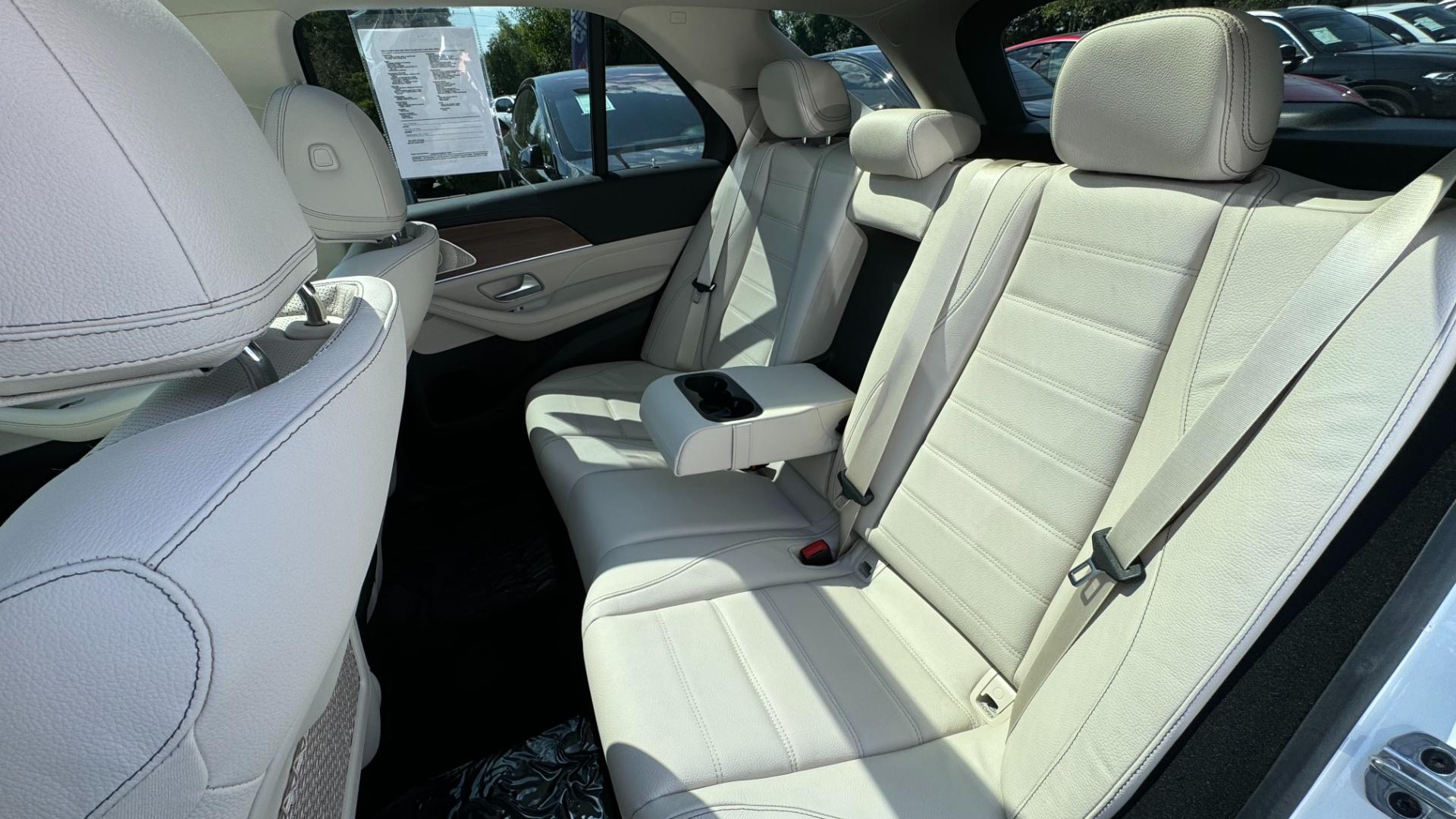 Mercedes-Benz GLE 450 4MATIC 2024 (Nearly New)