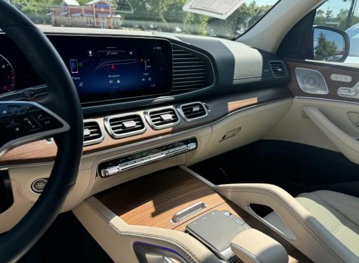 Mercedes-Benz GLE 450 4MATIC 2024 (Nearly New)